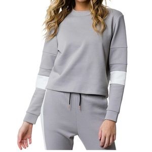 NWT! Onzie Colorblock Crew Neck Sweatshirt